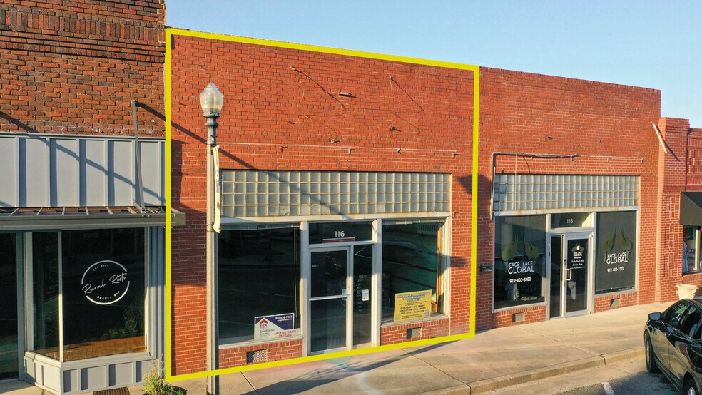 Primary Photo Of 116 E Meadows St, Vidalia Storefront For Sale