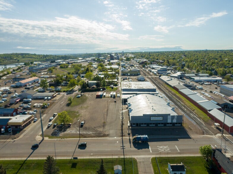 More Photos Of 901 9th St N, Great Falls Showroom For Lease