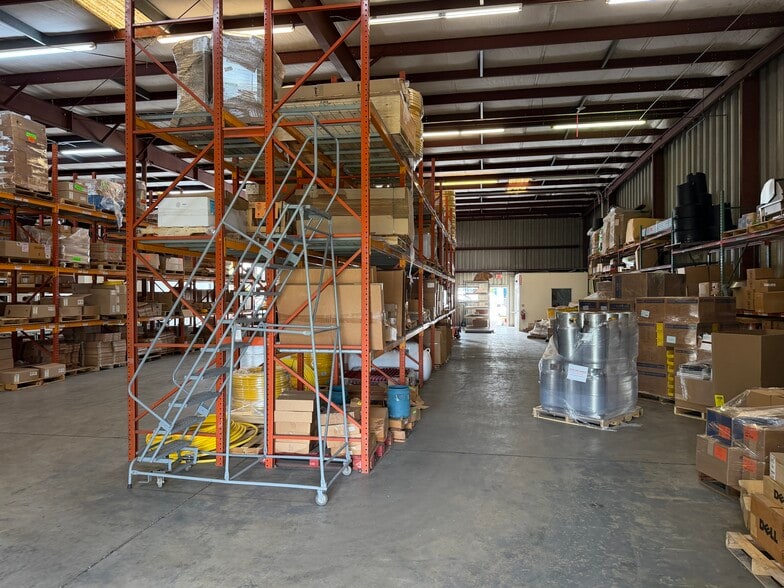 More Photos Of 229 SW 54th Ct, Ocala Distribution For Lease