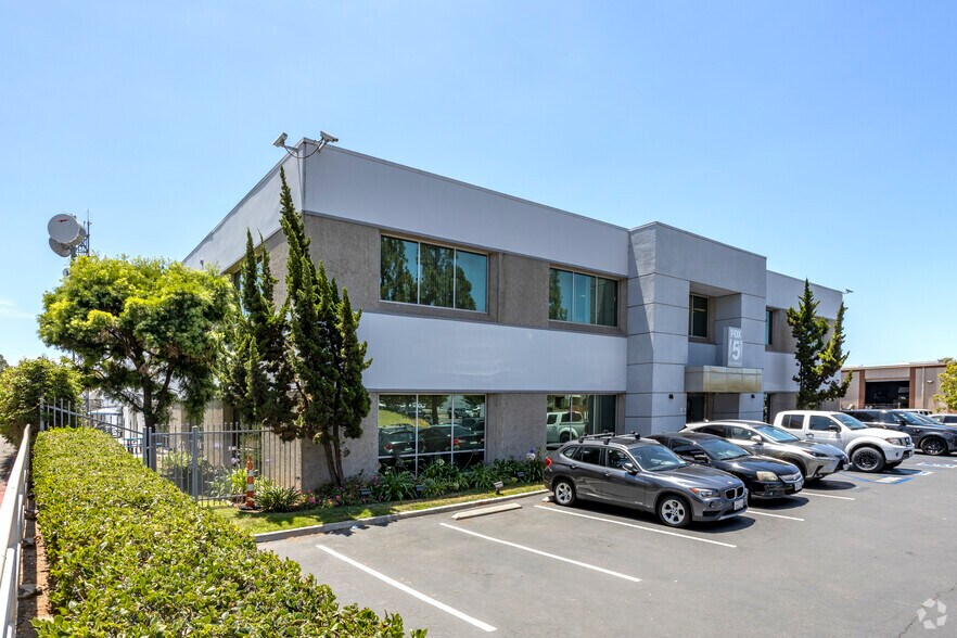 More Photos Of 7191 Engineer Rd, San Diego Movie Radio TVStudio For Lease