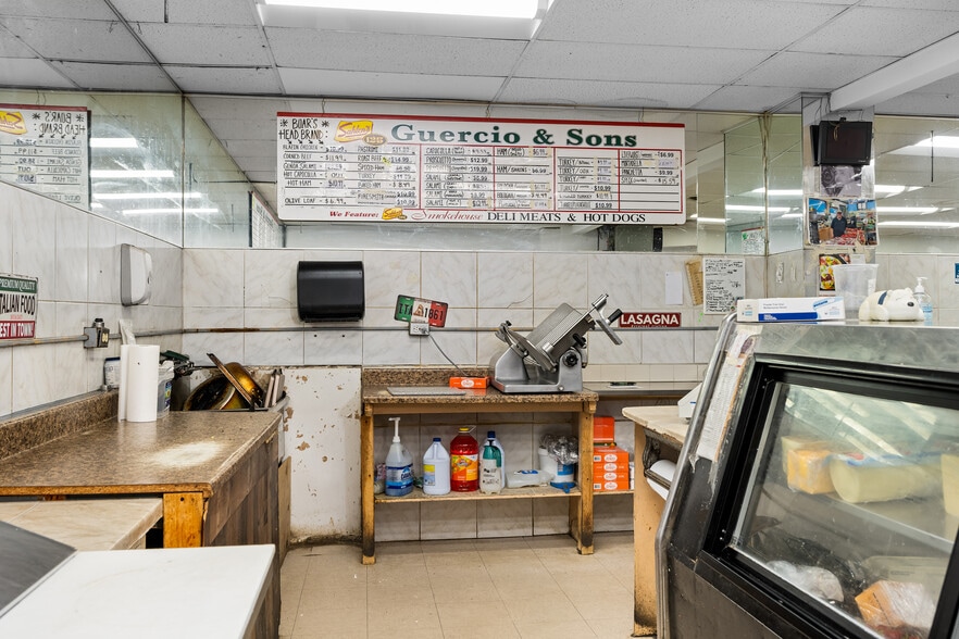 More Photos Of 250 Grant St, Buffalo Storefront For Sale