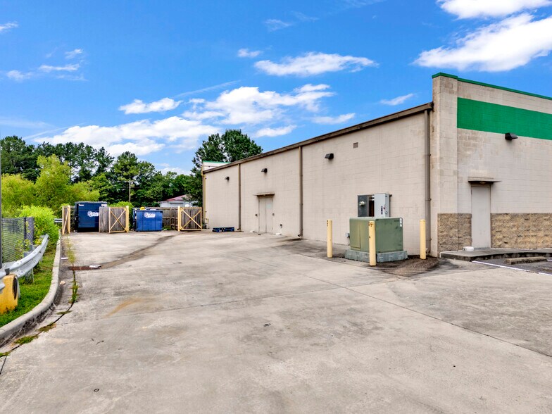 More Photos Of 2035 2nd Ave E, Oneonta Freestanding For Sale