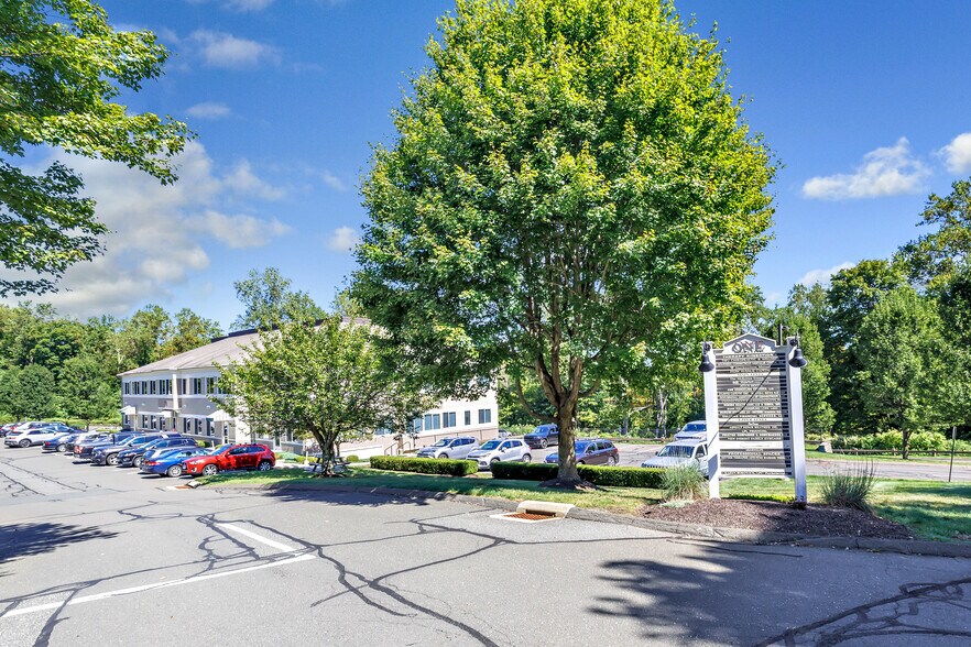 More Photos Of 1449 Old Waterbury Rd, Southbury Office For Sale