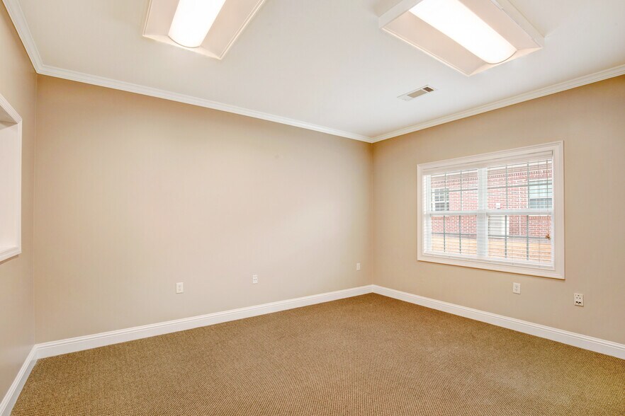 More Photos Of 416 Pirkle Ferry Rd, Cumming Office Residential For Sale