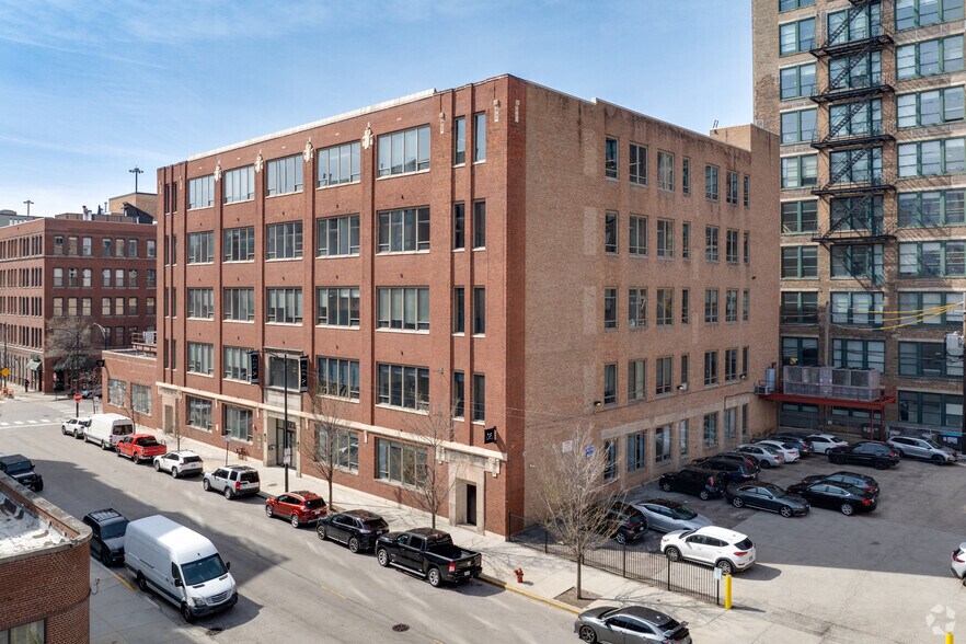 More Photos Of 322-340 S Green St, Chicago Office For Lease