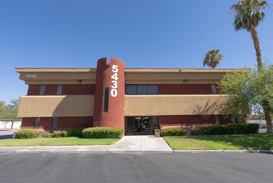 More Photos Of 5430 W Sahara Ave, Las Vegas Office For Lease