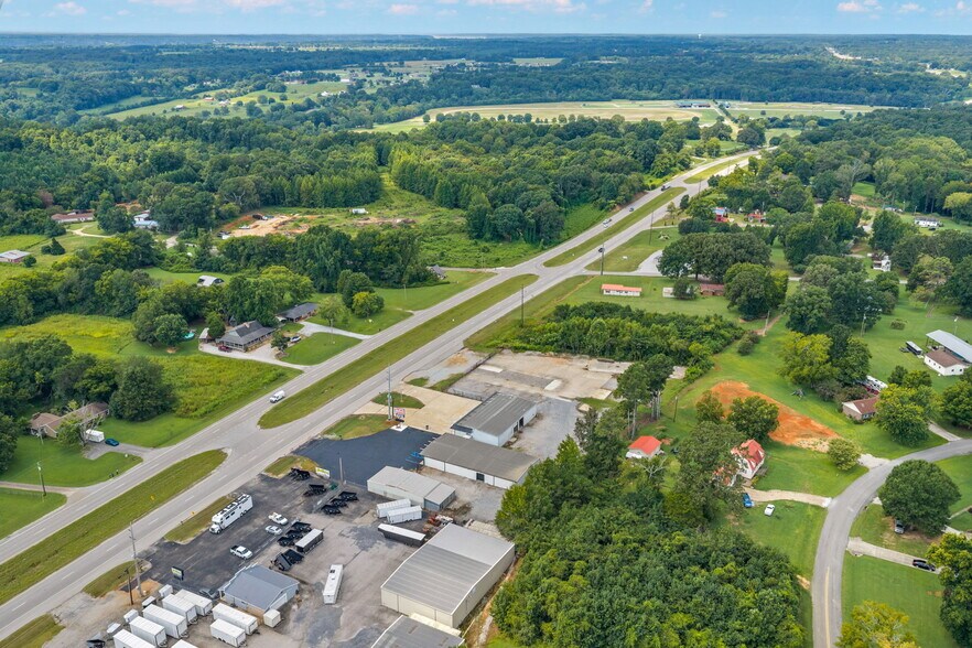 More Photos Of 10063 US-72, Rogersville Warehouse For Lease