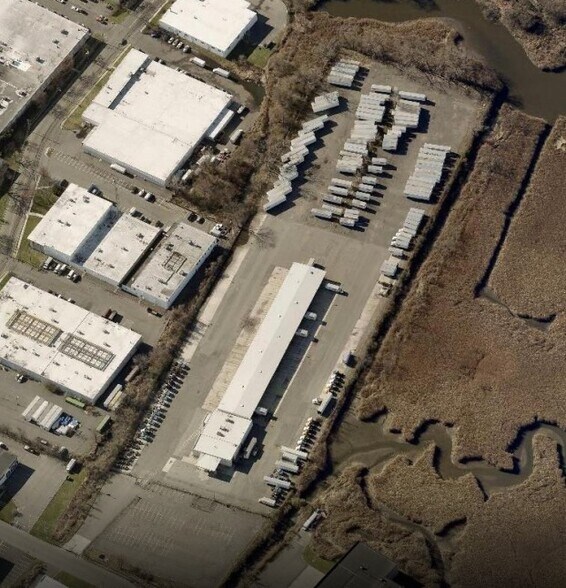 More Photos Of 700 Dell Rd, Carlstadt Truck Terminal For Lease