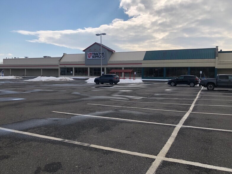 Primary Photo Of 50-110 Route 109, West Babylon Unknown For Lease