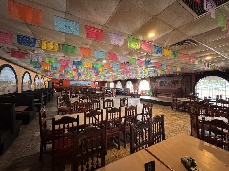 More Photos Of 1310-1312 N Wayside Dr, Houston Restaurant For Lease