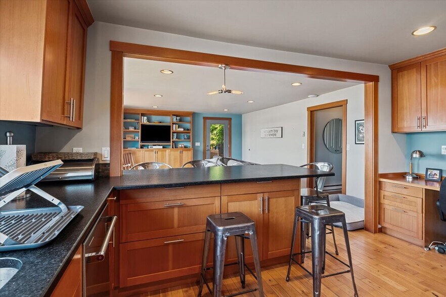 More Photos Of 278 Marine Dr, Wheeler Marina For Sale