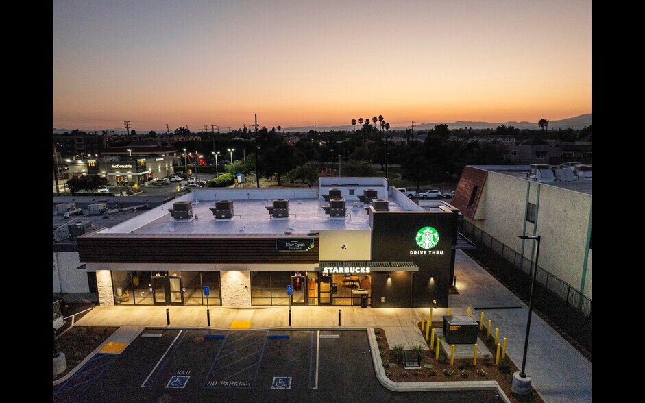 More Photos Of 9124-9134 Van Nuys Blvd, Panorama City Restaurant For Lease