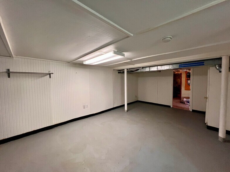 More Photos Of 403 W Pennsylvania Ave, Towson Office Residential For Sale