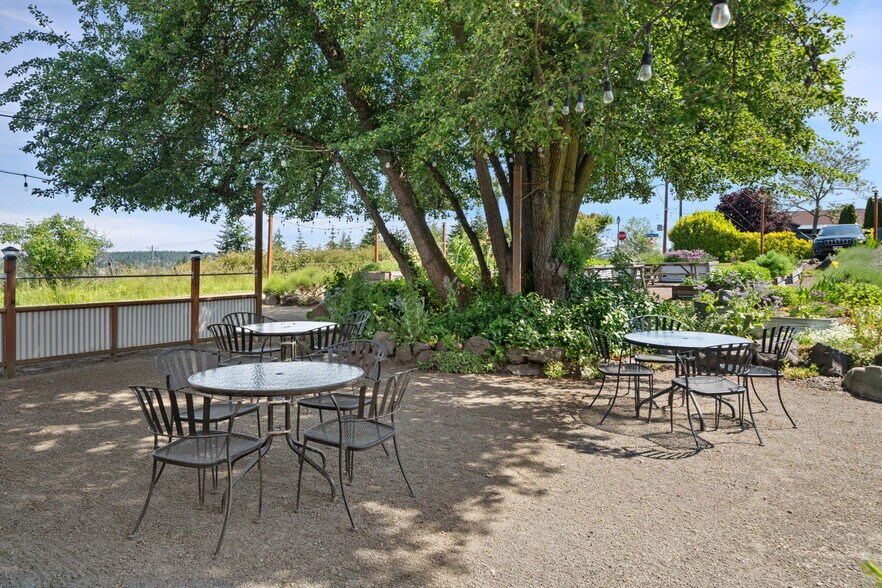 More Photos Of 101 Provence View Ln, Sequim Restaurant For Sale