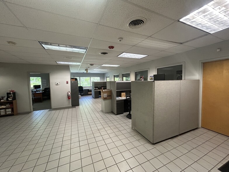 More Photos Of 200 School Aly, Green Lane Light Distribution For Lease