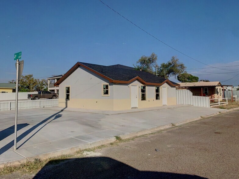 More Photos Of , Monahans Multifamily For Sale