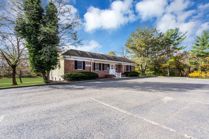 More Photos Of 2807 Hurley Pond Rd, Wall Township Office For Sale