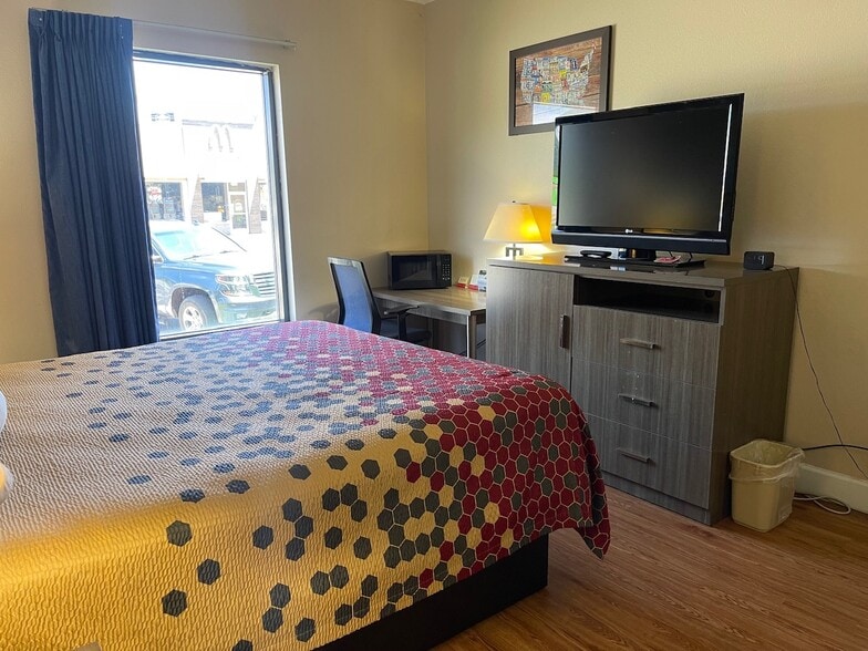 More Photos Of 150 Browns Ferry Rd, Chattanooga Hotel For Sale
