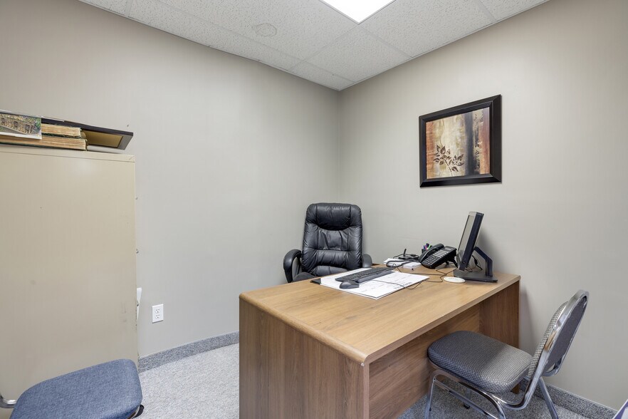 More Photos Of 14012 Eureka Rd, Southgate Medical For Lease