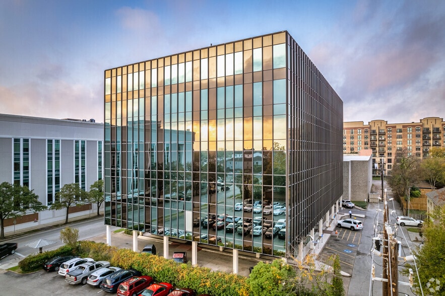 More Photos Of 427 W 20th St, Houston Medical For Lease