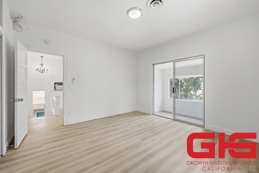 More Photos Of , Pasadena Multifamily For Sale