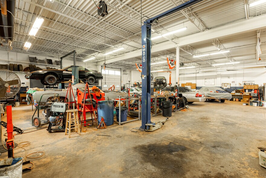 More Photos Of 2615 Harrisburg Ave NE, Canton Warehouse For Sale