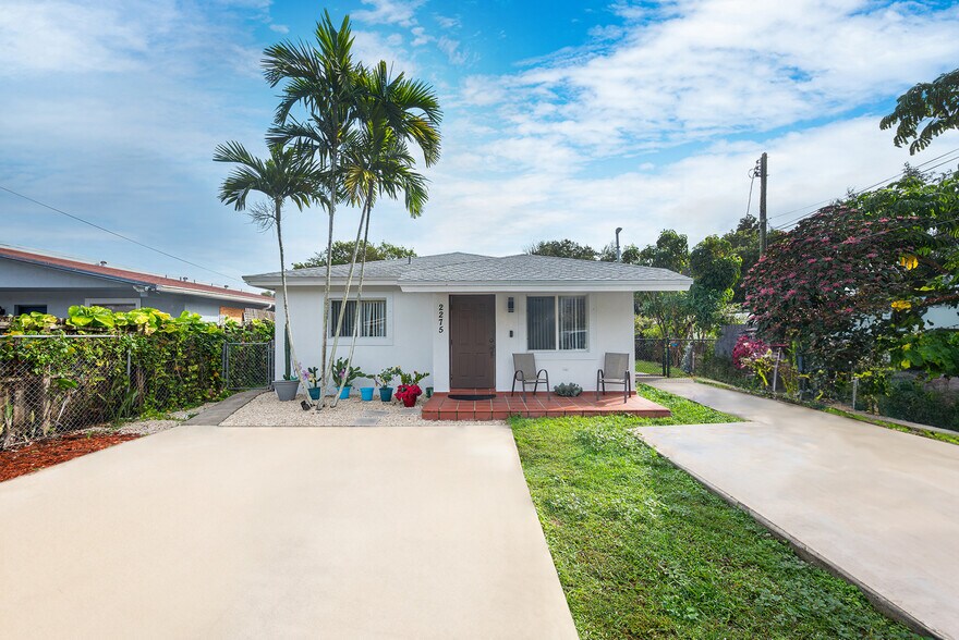 Primary Photo Of 2275 SW 61st Ave, Miami Apartments For Sale