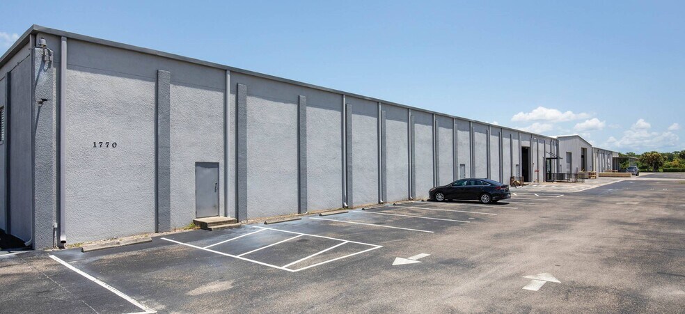 More Photos Of 1770 E Lake Mary Blvd, Sanford Warehouse For Lease