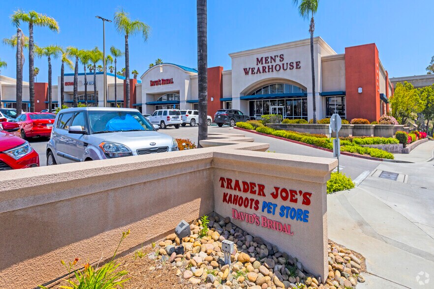 More Photos Of 5465-5495 Grossmont Center Dr, La Mesa Unknown For Lease