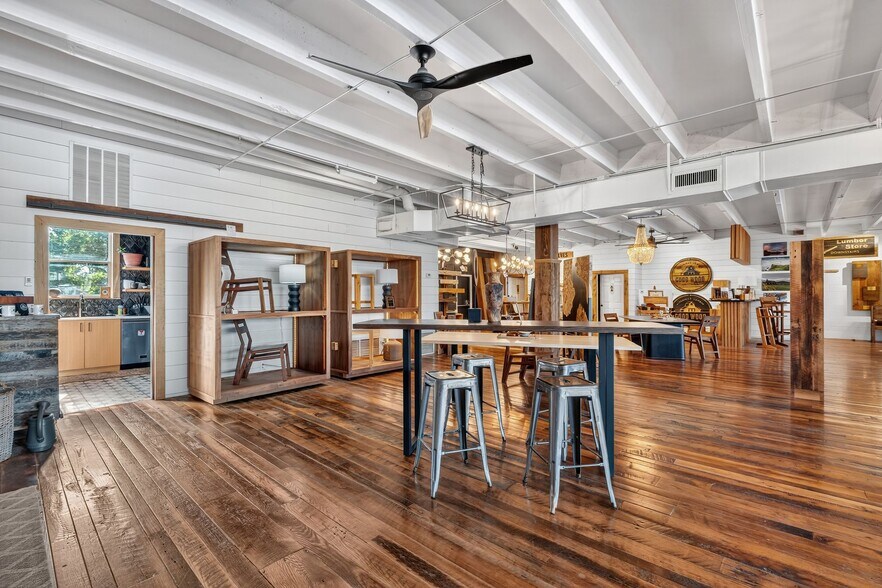 More Photos Of 1305-1311 Dickerson Pike, Nashville Freestanding For Lease