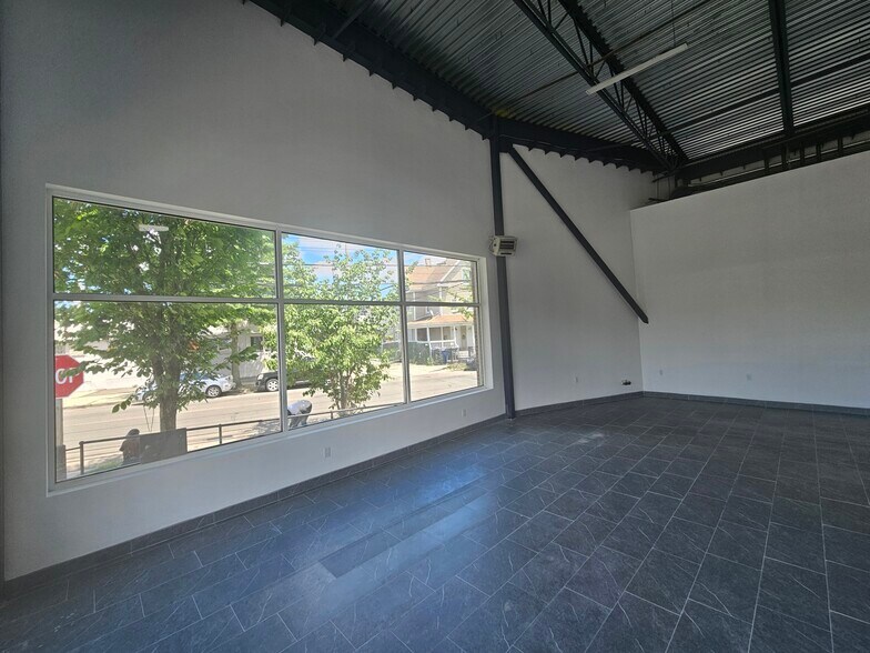 More Photos Of 937 State St, Bridgeport Storefront For Lease