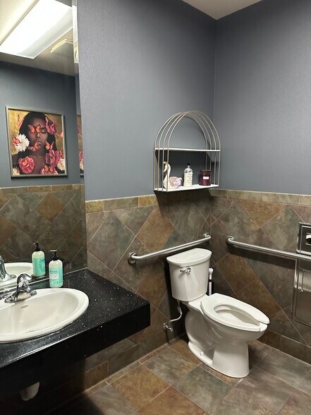 More Photos Of 9040 Brentwood Blvd, Brentwood Flex For Sale