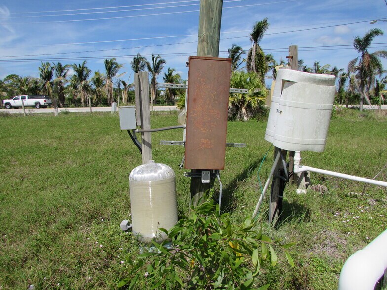 More Photos Of 9000 Stringfellow Rd, Saint James City Land For Sale