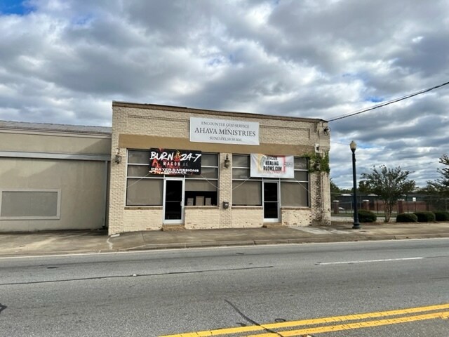 Primary Photo Of 880 Martin Luther King Jr Blvd, Macon-Bibb Storefront Retail Office For Sale