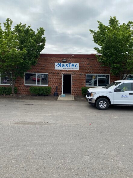 More Photos Of 331 Maple Ave, Horsham Township Manufacturing For Sale