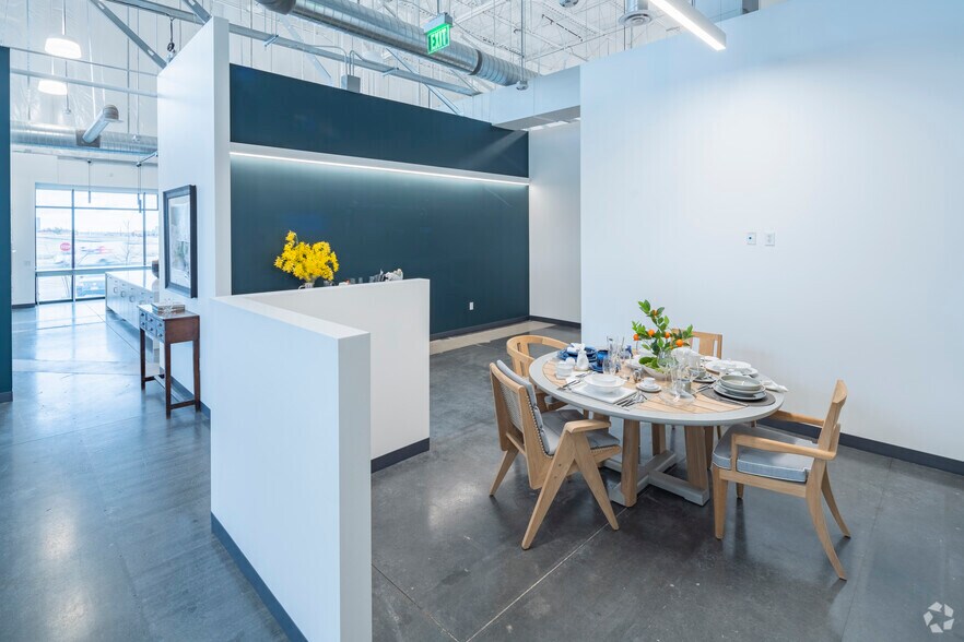 More Photos Of 14820 Compark Blvd, Parker Industrial For Sale