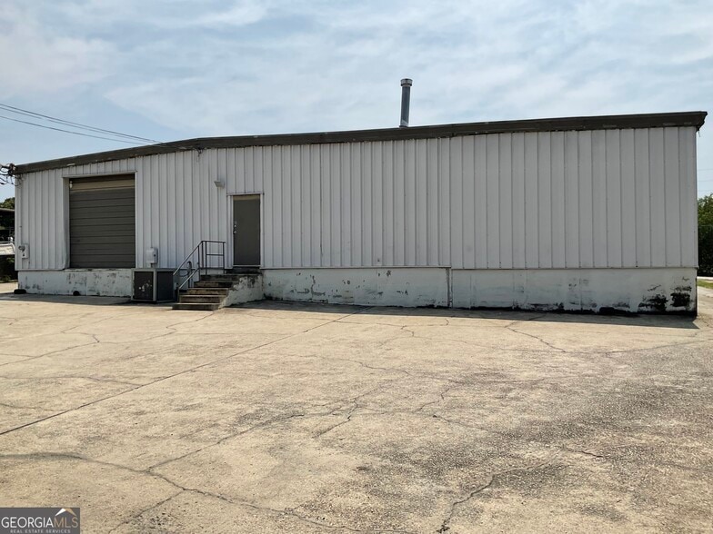 More Photos Of 1040 Irwin Bridge Rd NW, Conyers Light Distribution For Sale