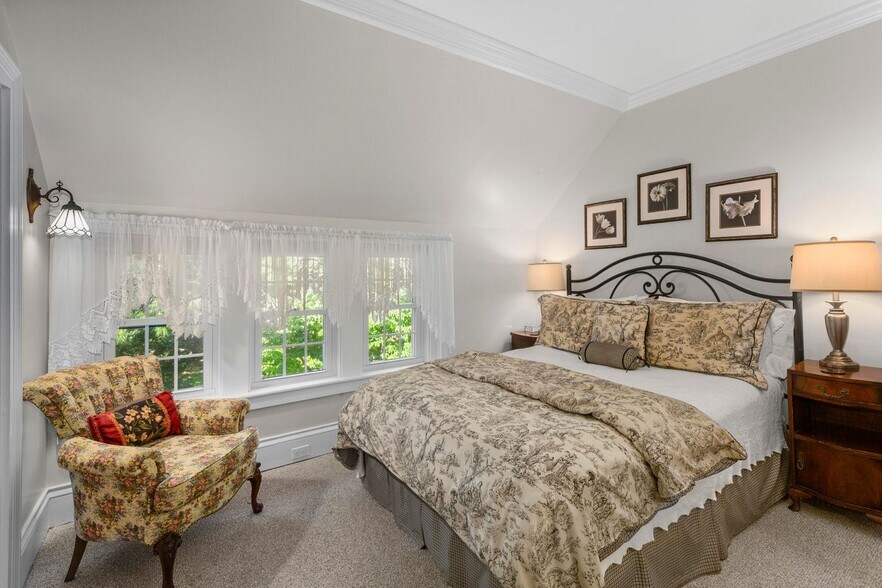 More Photos Of 22 High St, Camden Hospitality For Sale