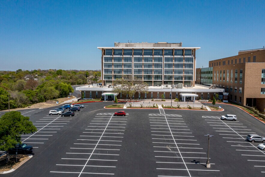 More Photos Of 1301 W 38th St, Austin Medical For Lease