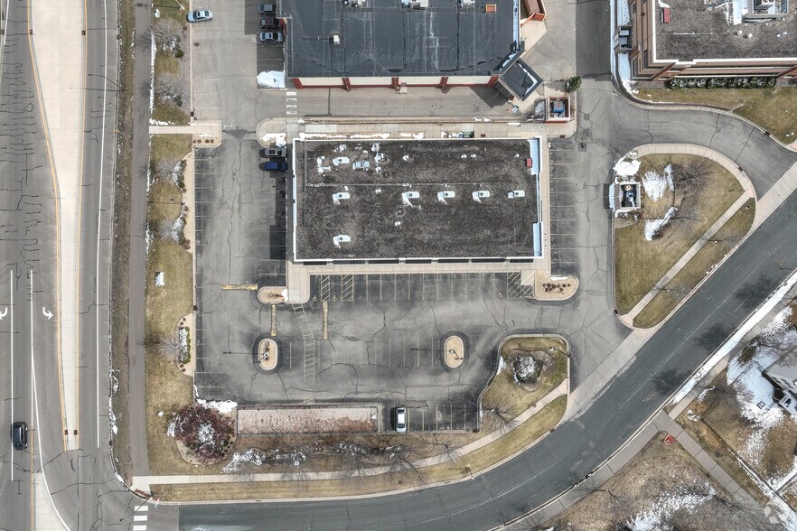 More Photos Of 19645 Pilot Knob Rd, Farmington Storefront For Lease