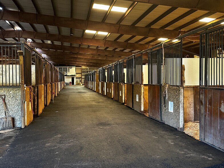 More Photos Of 188 Lemay Pl, Hot Springs National Park Horse Stables For Sale