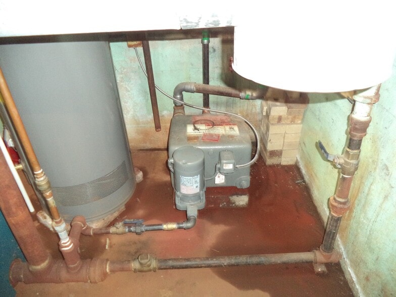 More Photos Of 25 Library St, Hudson Religious Facility For Sale