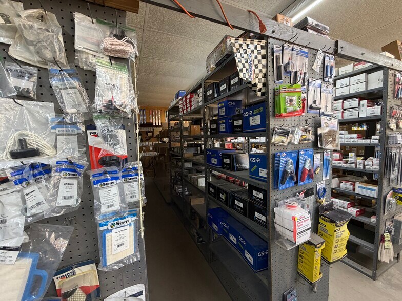 More Photos Of 601 W Lacy St, Palestine General Retail For Sale