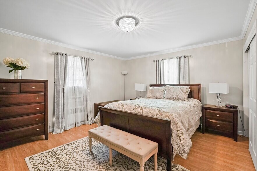 More Photos Of 25 Montague St, Yonkers Multifamily For Sale