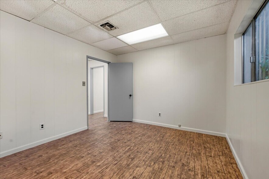 More Photos Of 531 N Alta Ave, Dinuba Office For Lease