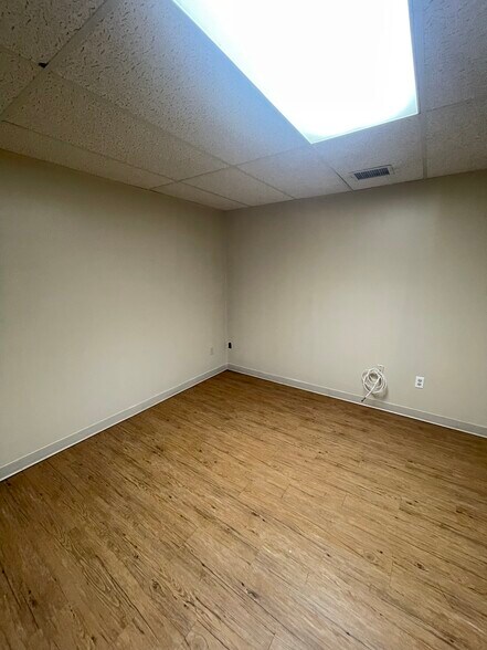 More Photos Of 12 Plains Rd, Essex Warehouse For Lease