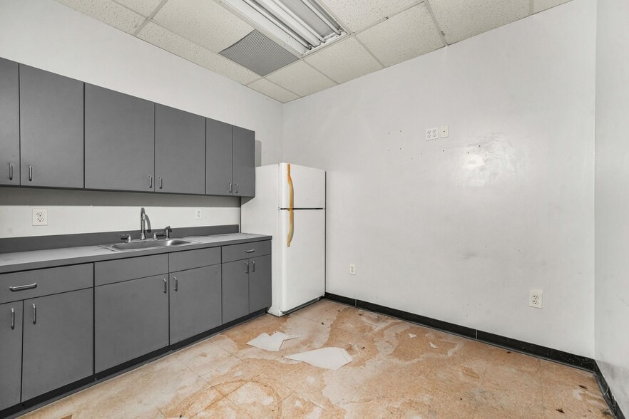 More Photos Of 20 Marietta St NW, Atlanta Apartments For Sale