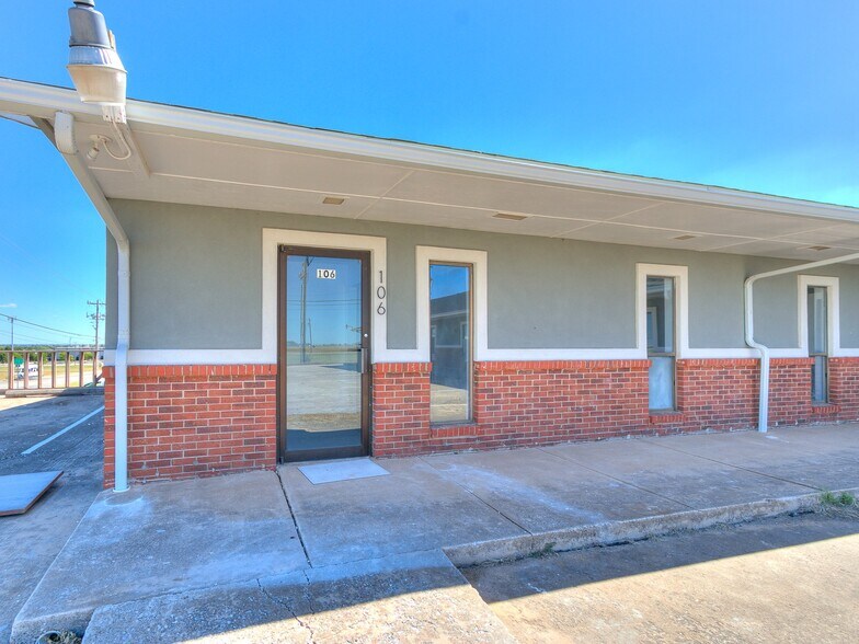 More Photos Of 7030 W Wilshire Blvd, Oklahoma City Storefront Retail Office For Lease