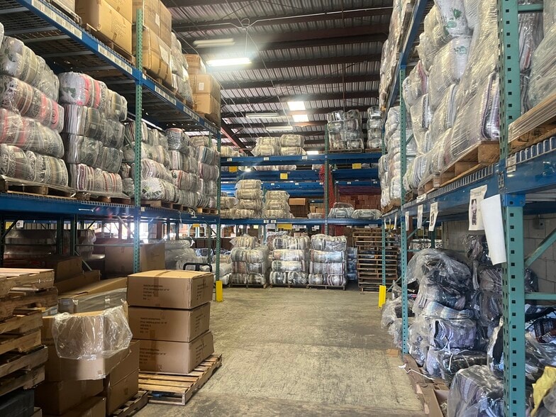 More Photos Of 1310 53rd St, West Palm Beach Manufacturing For Lease