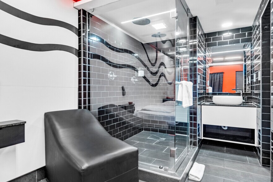 More Photos Of 841 N Krome Ave, Homestead Hotel For Sale